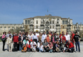 Foto di gruppo sullo sfondo Villa Contarini