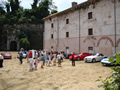 AUTO IN SOSTA NELL'AREA RISERVATA DELLA ROCCA COMUNALE SCALIGERA