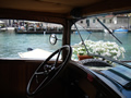 AUTO IN ESPOSIZIONE SUL CANALE DI MEZZO A PESCHIERA